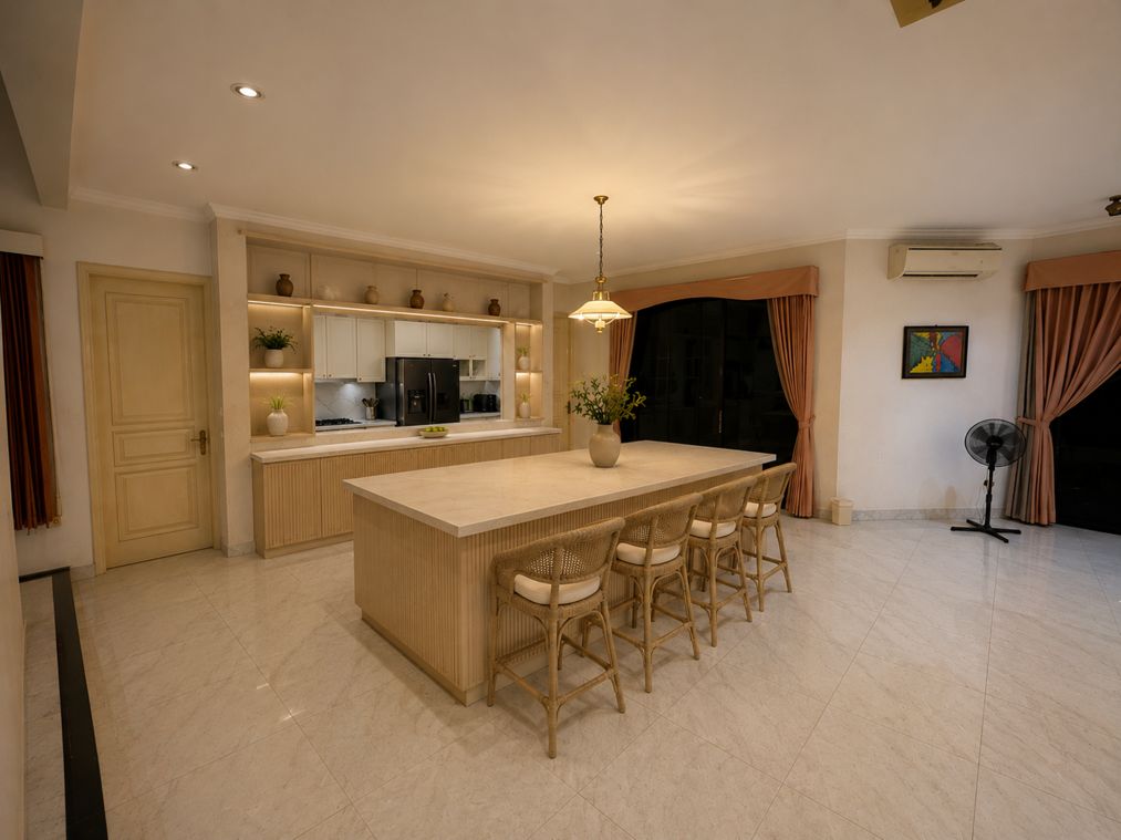Kitchen and Dining set at Rhumb Studio