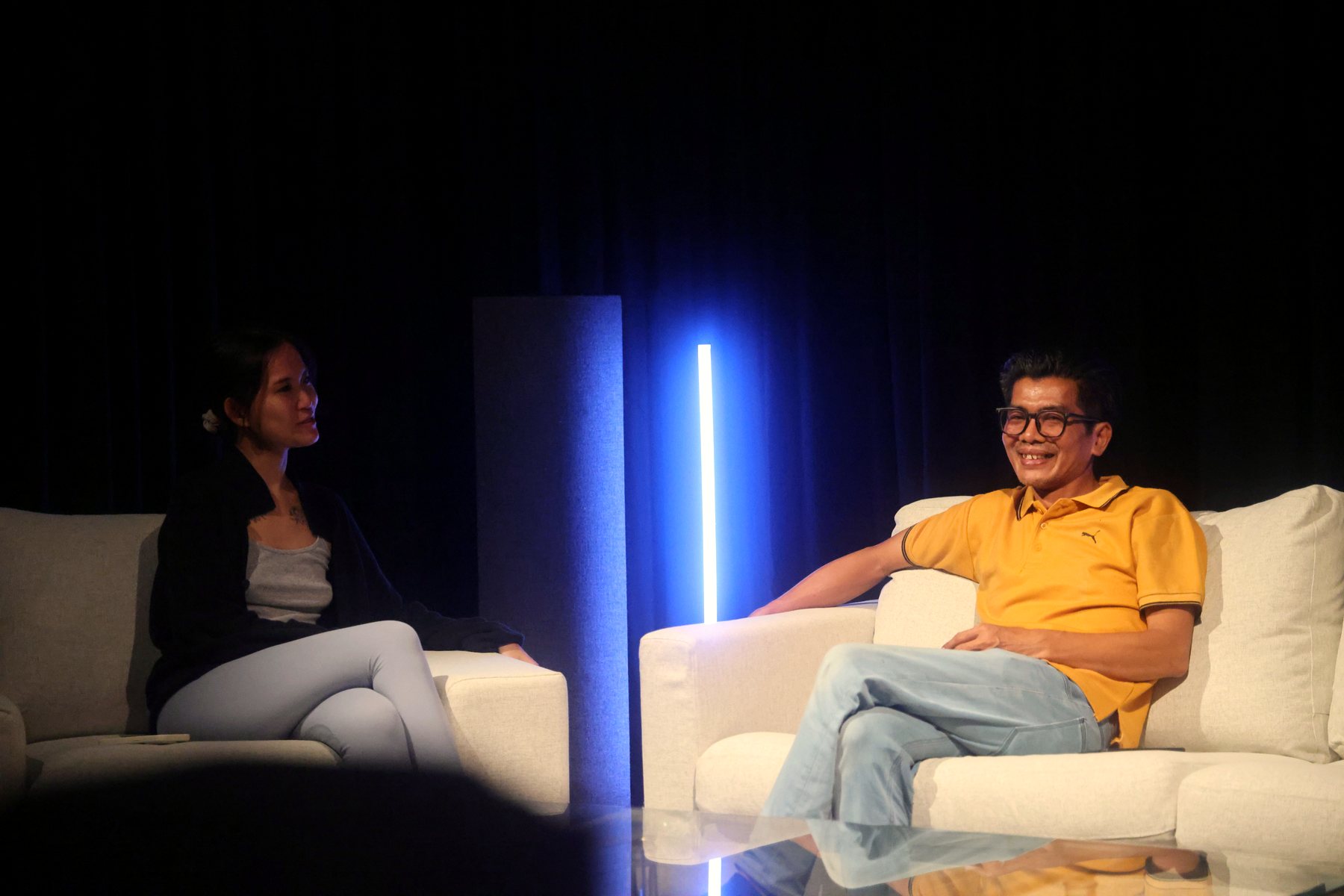 A conversation during a real production at Rhumb Studio